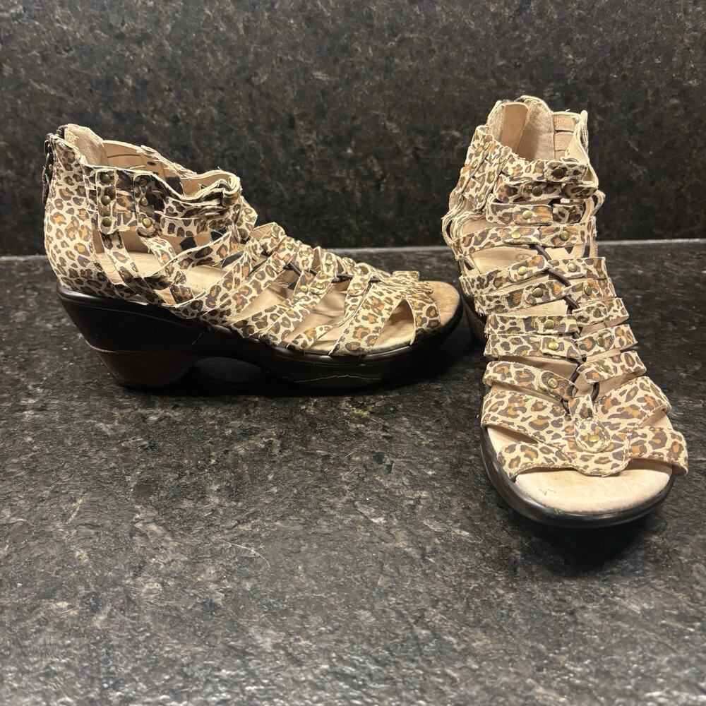 Jambu Leopard Print Gladiator Sandals Shoes Size 7.5 Sport Wedge Heels